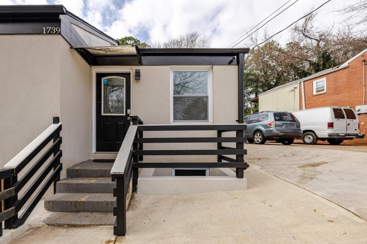 Comfortable 2 Bedroom Near Downtown Atl Sleeps 6 Free Parking