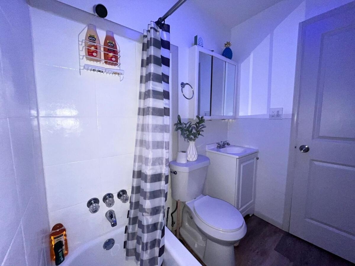 Comfortable 2 Bedroom Near Downtown Atl Sleeps 6 Free Parking Apartment Atlanta