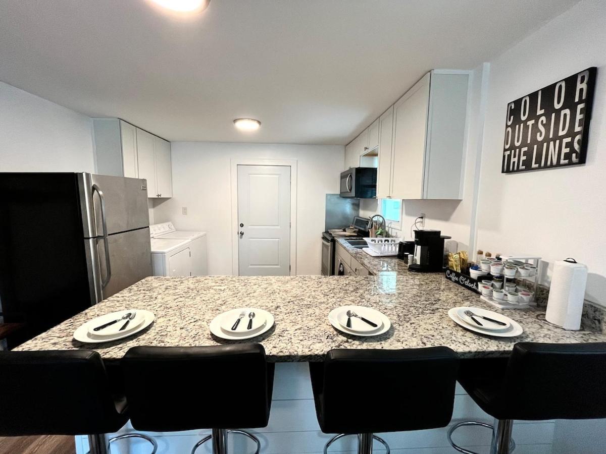 Apartment Comfortable 2 Bedroom Near Downtown Atl Sleeps 6 Free Parking Atlanta