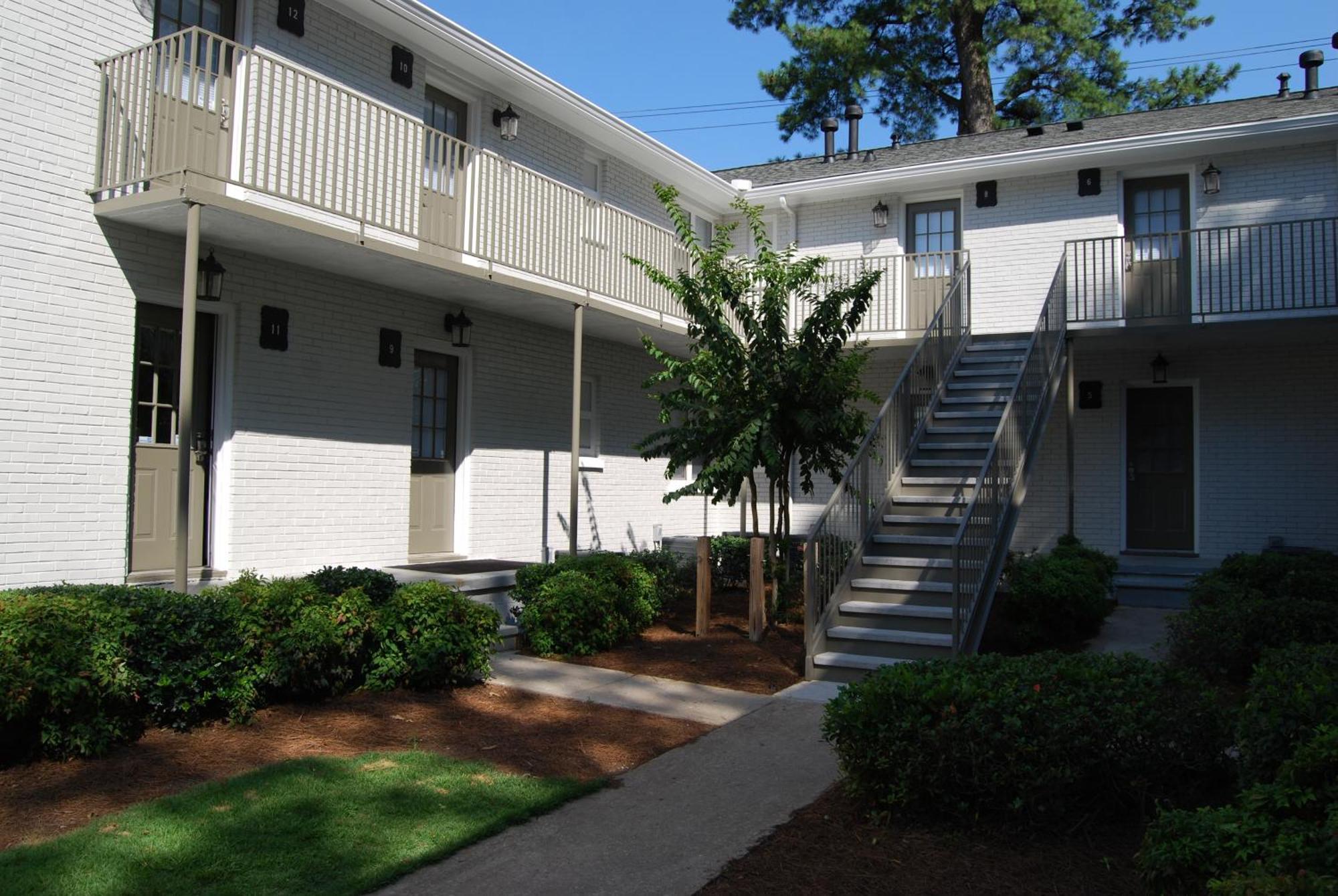 Brookwood Courtyard By Bca Furnished Bcc2b 01 A *