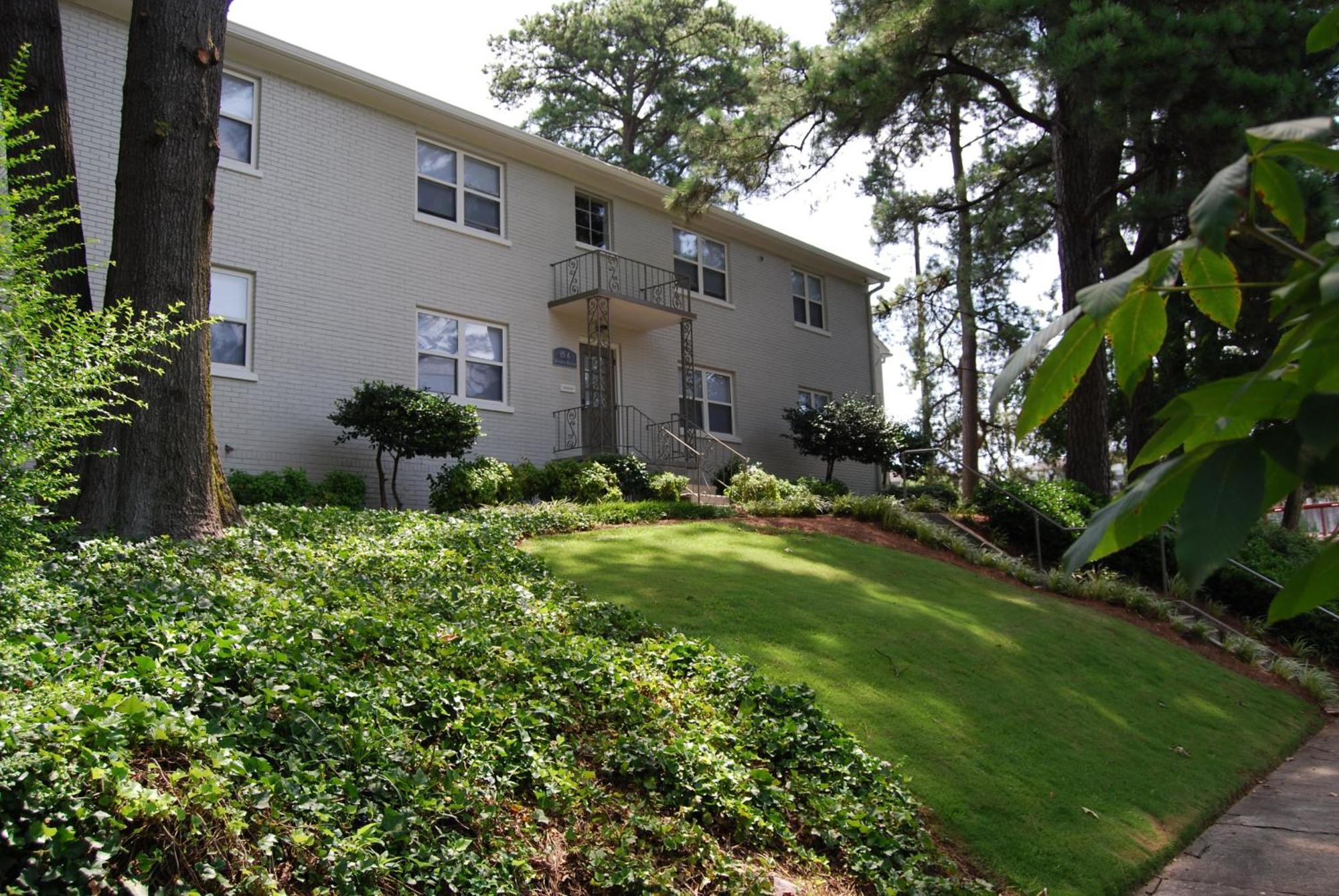 Brookwood Courtyard By Bca Furnished Bcc2b 01 A Holiday home Atlanta