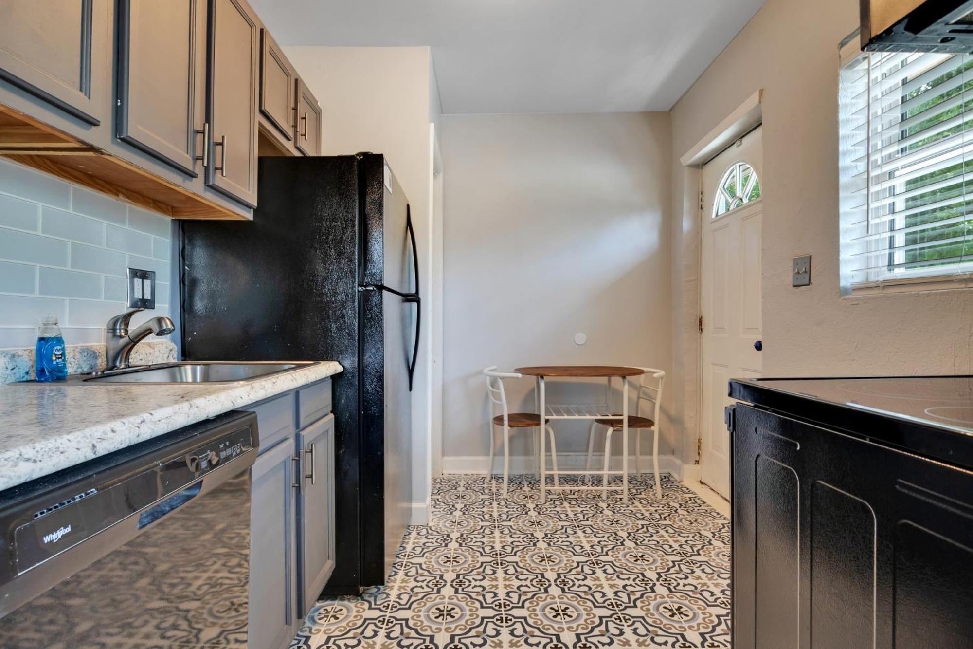 Skid Row Chateau- Renovated Mechanicsville Atlanta