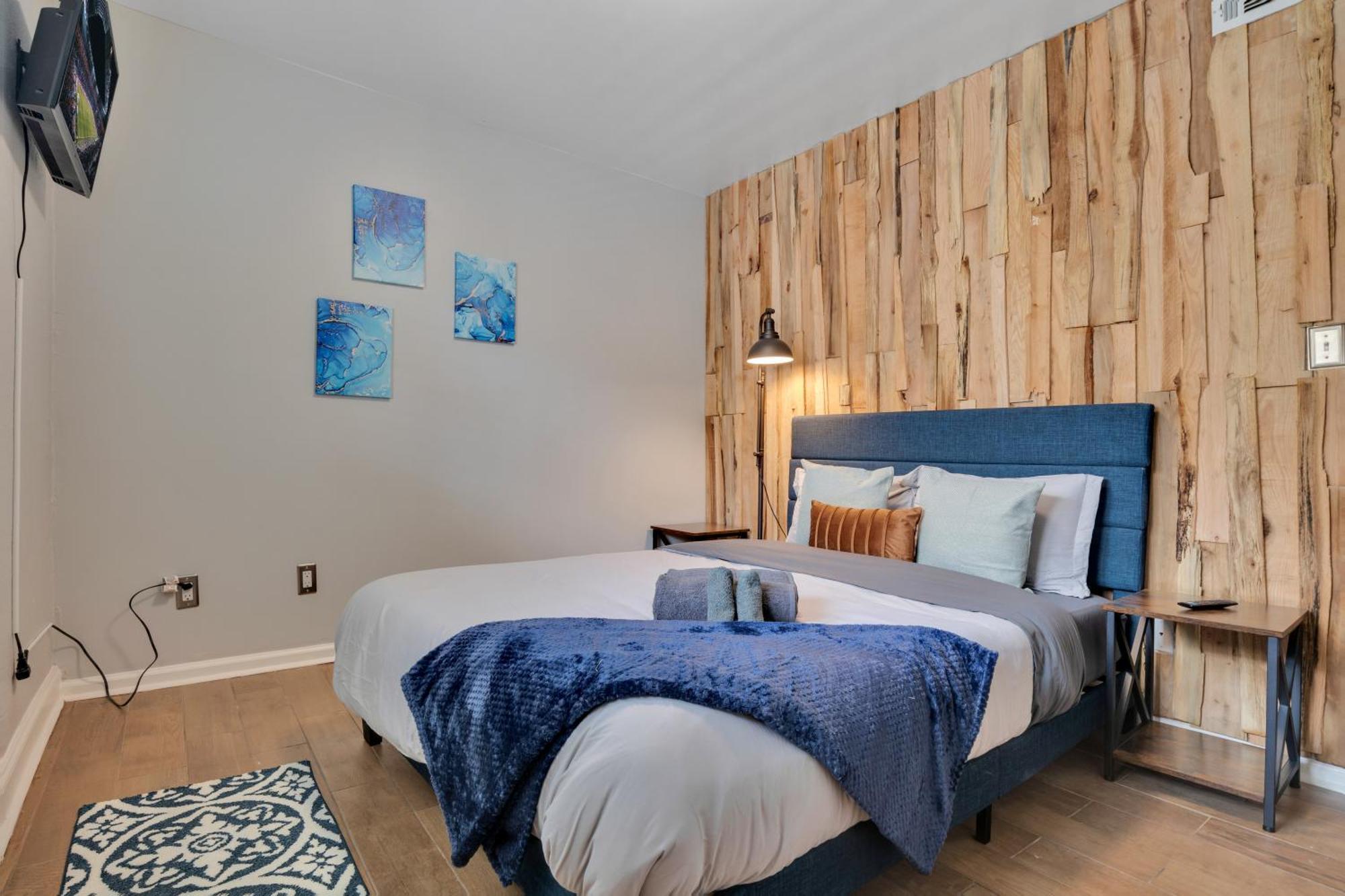 Skid Row Chateau- Renovated Mechanicsville
