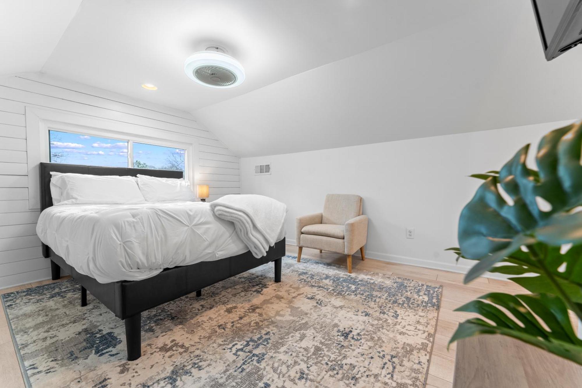 Second Home - 3 Bed 2 Bath 8 Minutes From Airport Atlanta
