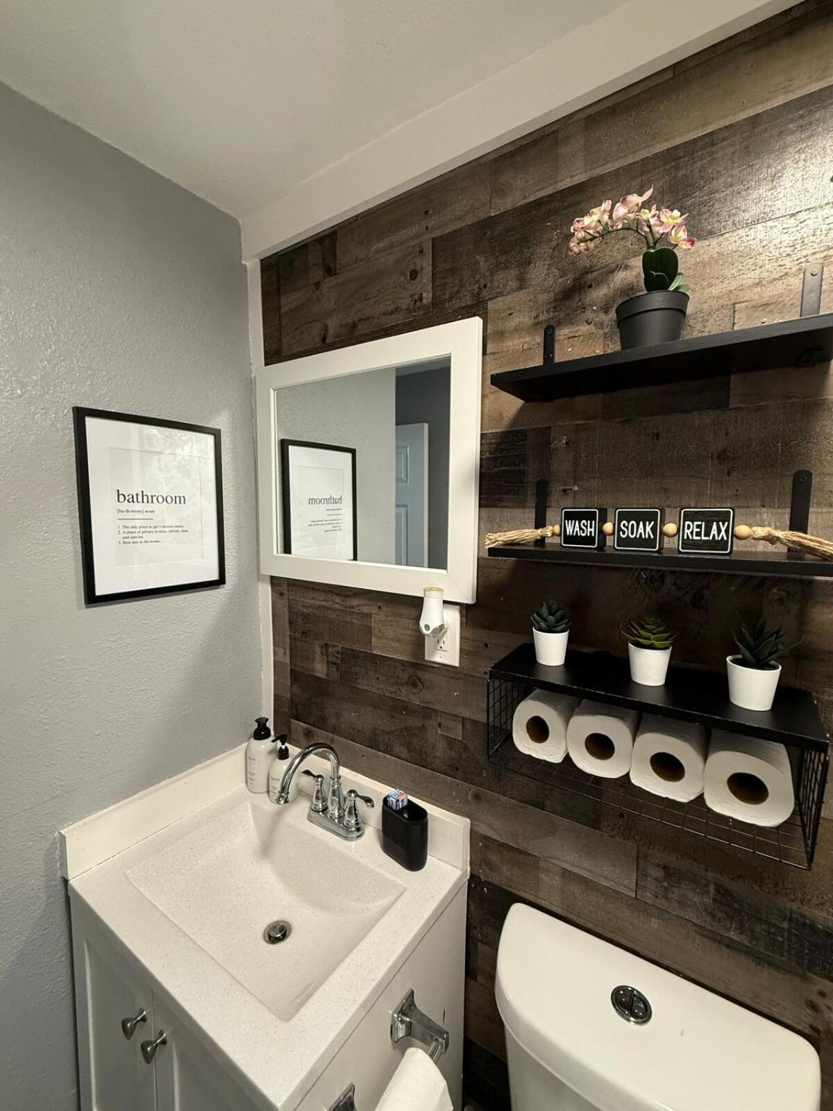 Apartment Luxury Getaway Heart Of Atl Atlanta