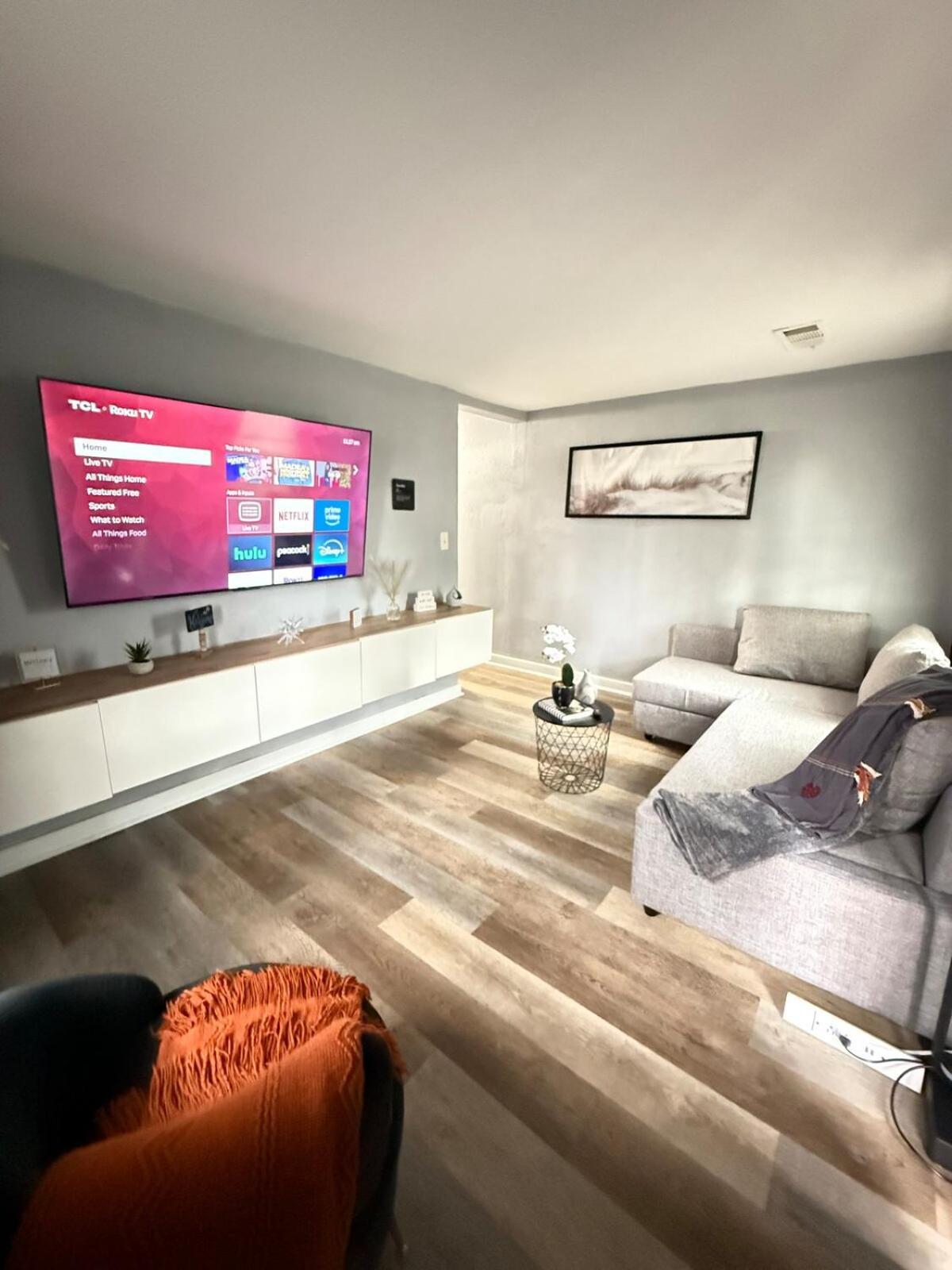 Apartment Luxury Getaway Heart Of Atl Atlanta