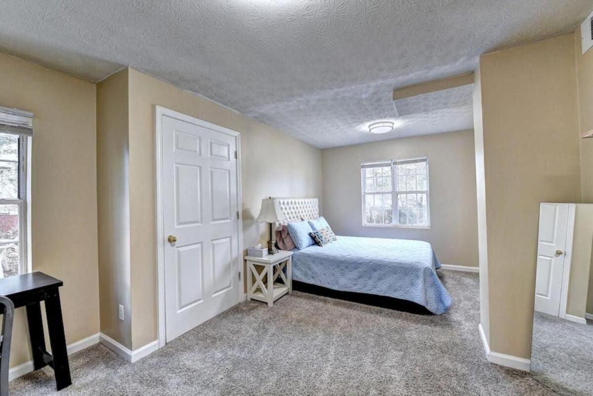 Cheerful 2-bedroom Midtown Home- Sleeps 7 Holiday home Atlanta