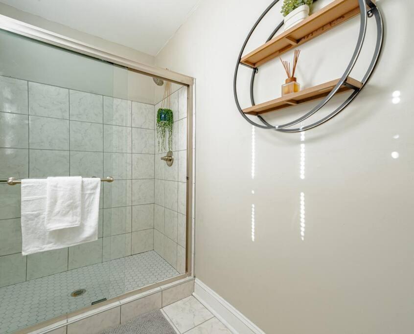 Spacious Family/friends Getaway Atlanta