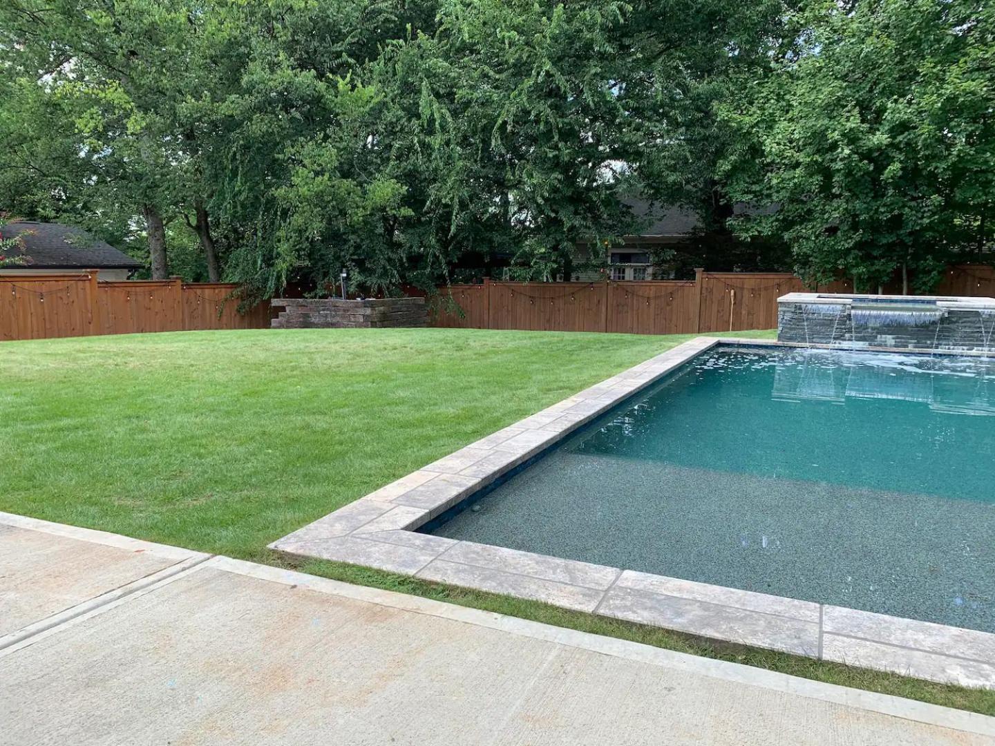 Large New Luxury With Heated Pool And *