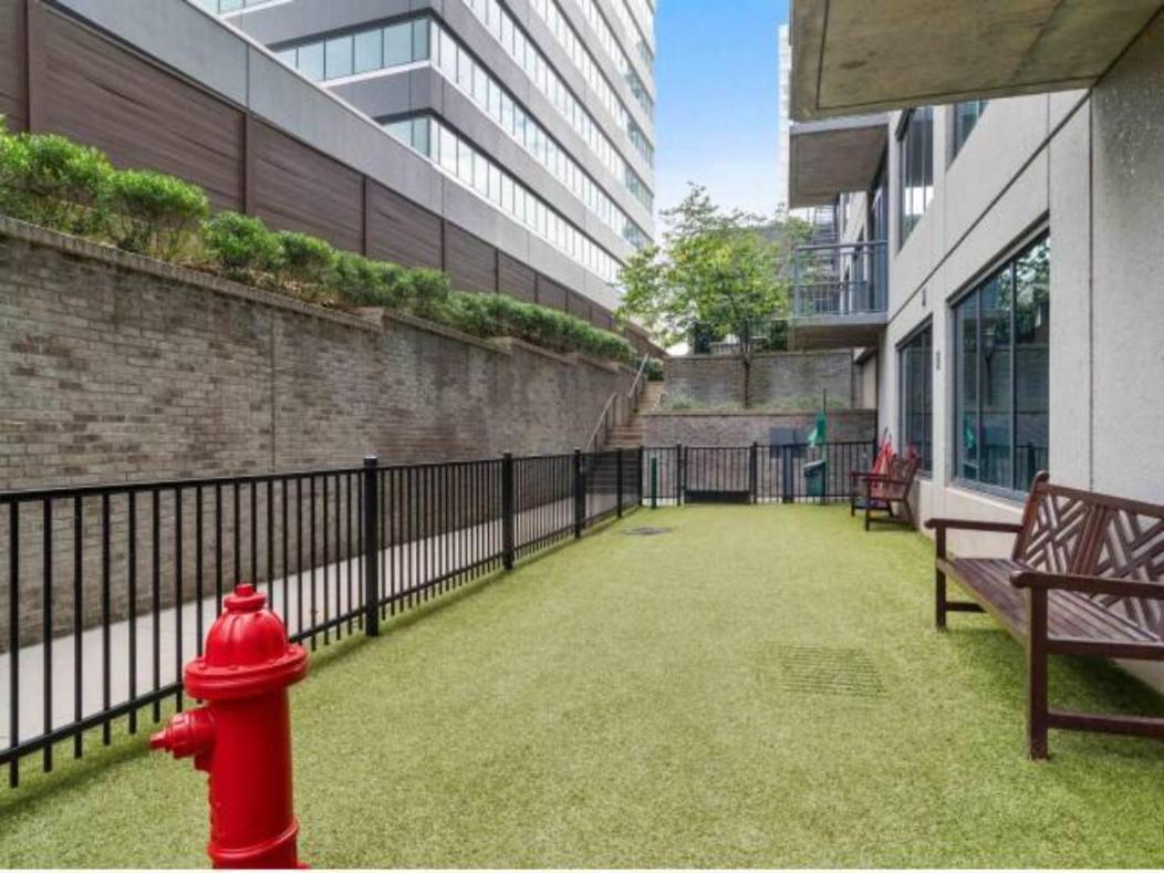 Apartment Blue Luxe-highrise, Balcony, Year-round Pool, View! *