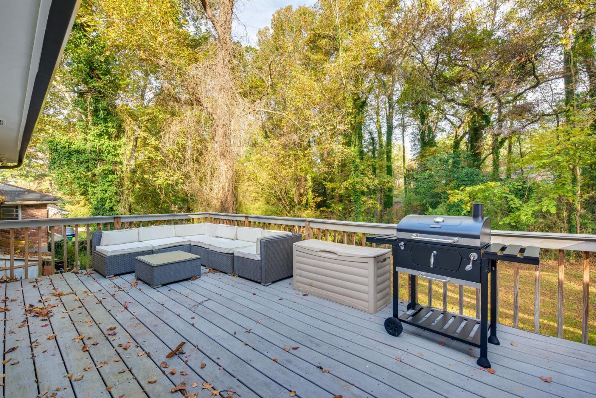 Modern Vacation Near Downtown! *
