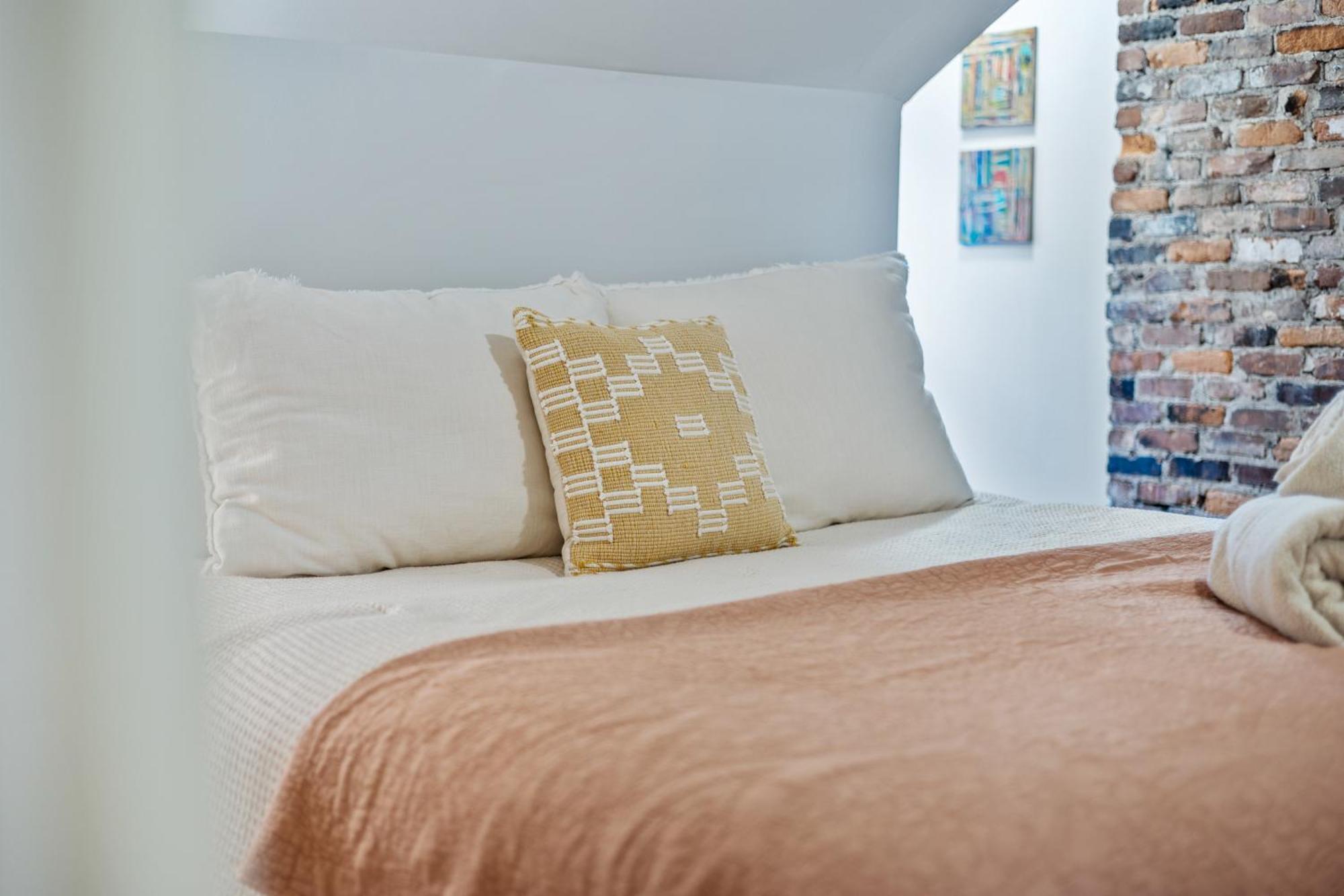 Cozy 4br 2ba Near Inman Park Holiday home *
