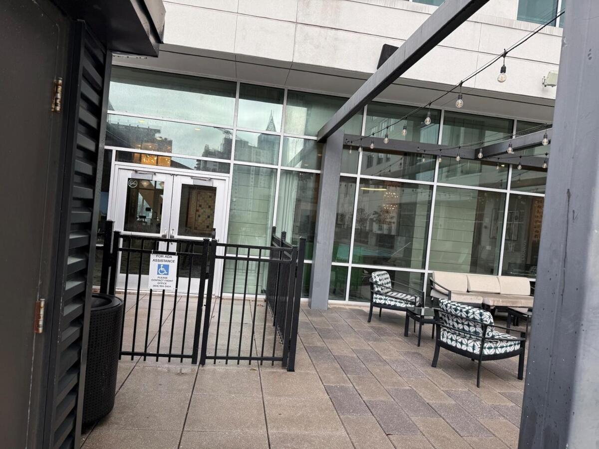 Apartment Lux High Rise One Stop Atlanta
