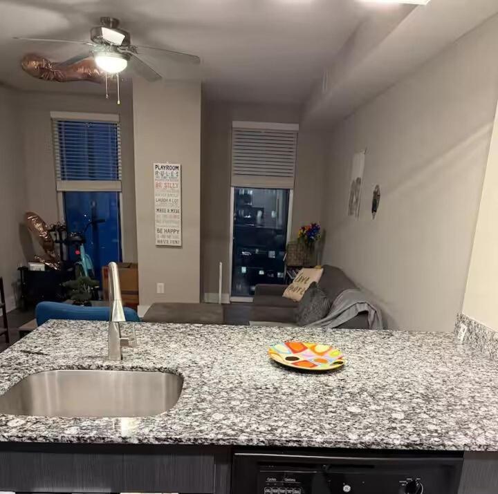 Apartment Lux High Rise One Stop Atlanta