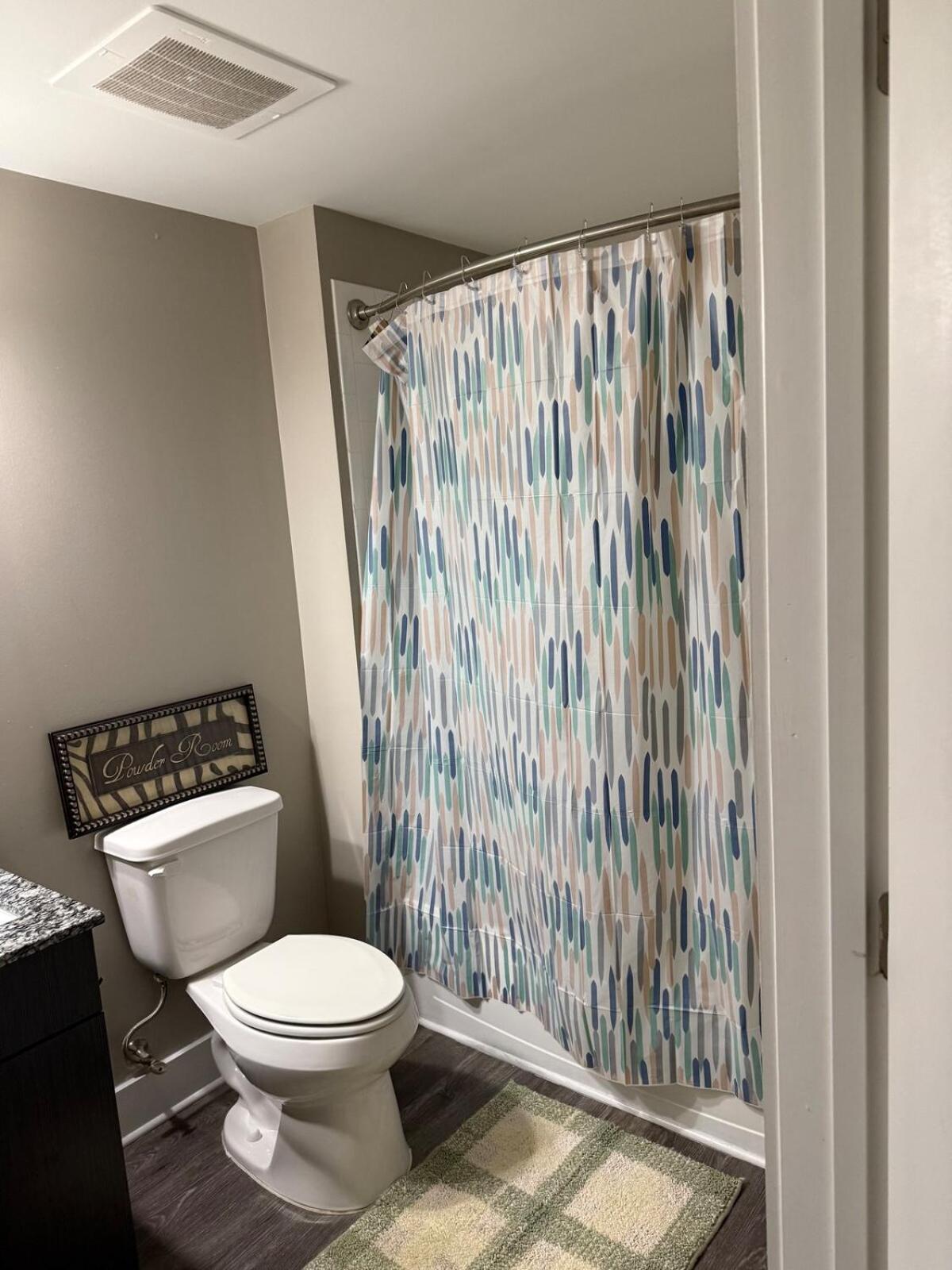 Lux High Rise One Stop Apartment *