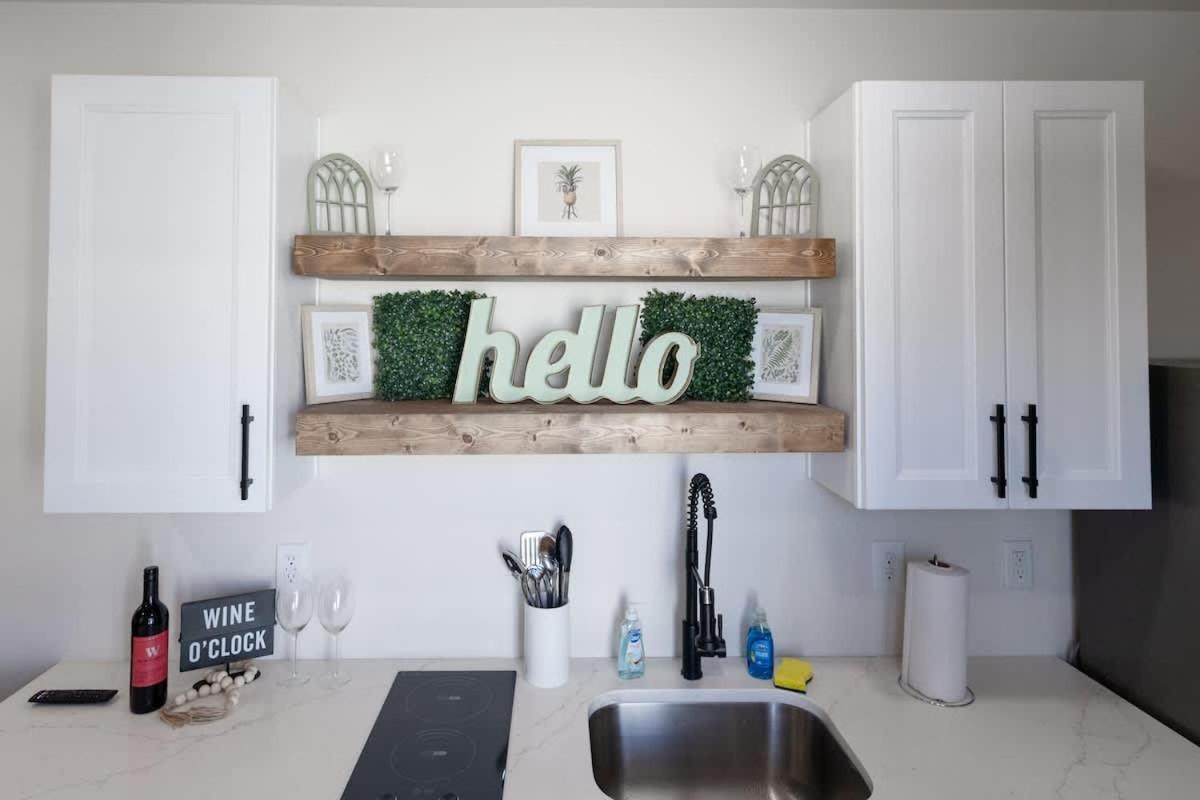 Spacious Tiny By Airport-free Prkng-fast Wifi *
