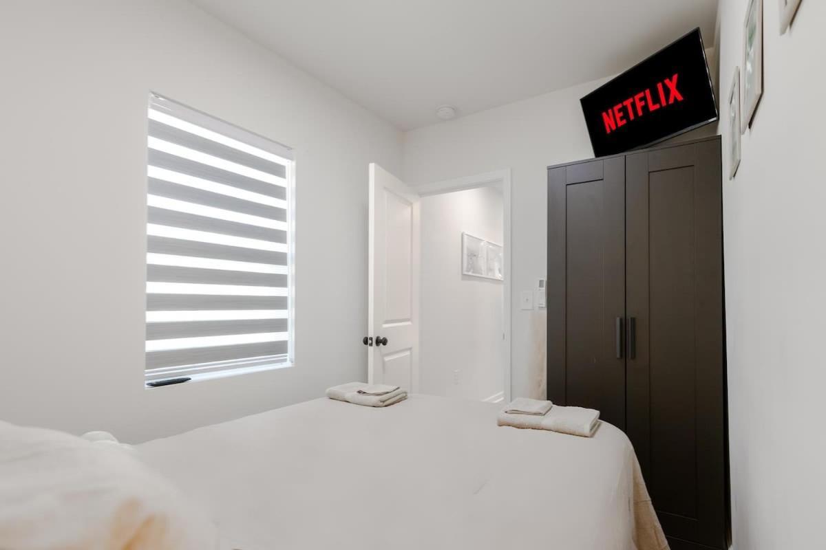 Spacious Tiny By Airport-free Prkng-fast Wifi Holiday home