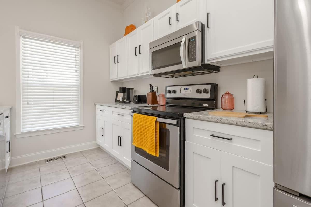 Stylish Family Downtown-bigrooms-freeparking-central