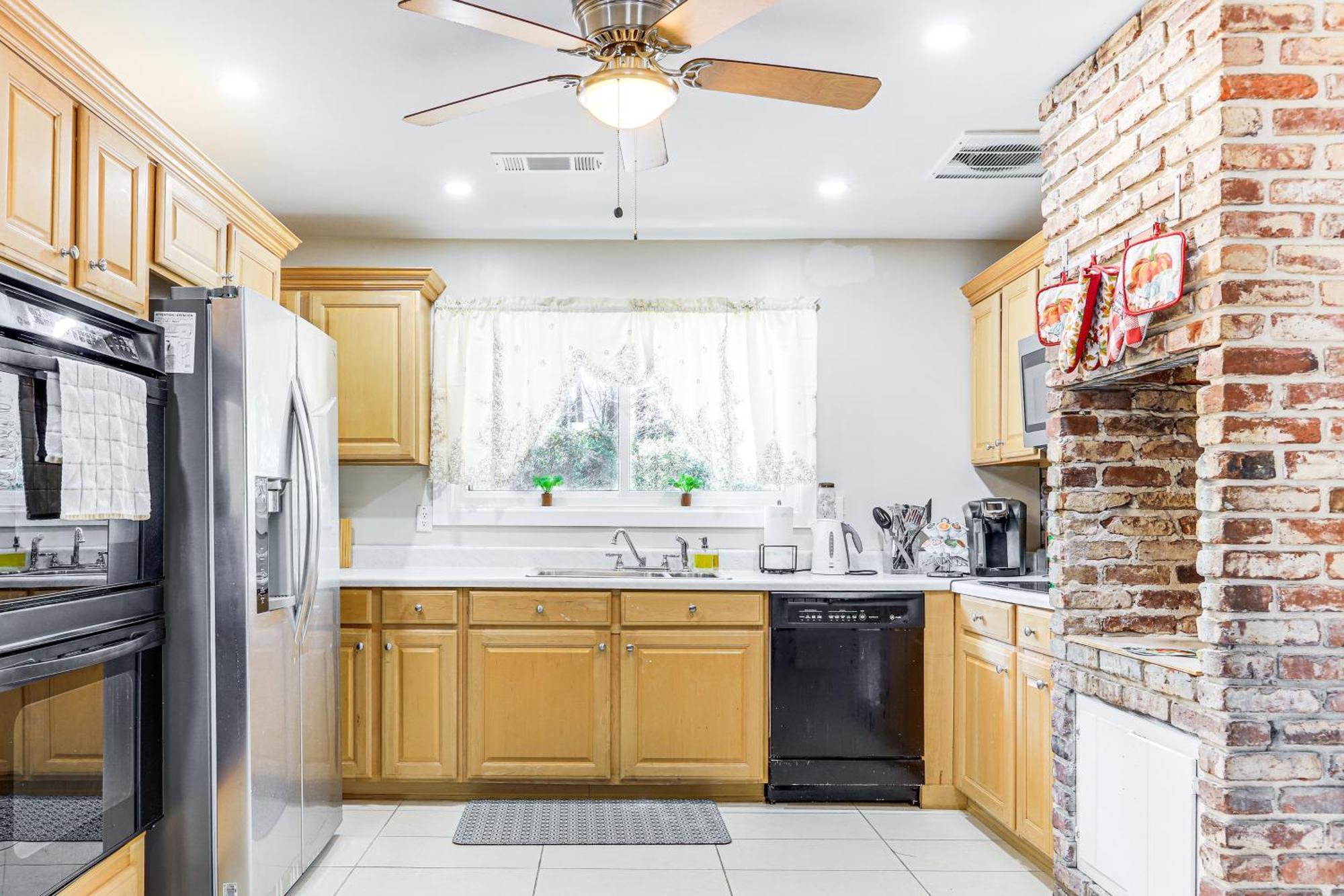 12 Mi To Dtwn With Patio And Grill! * Atlanta