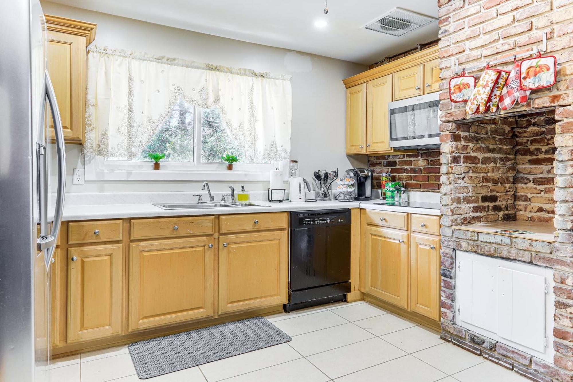 12 Mi To Dtwn With Patio And Grill! Holiday home