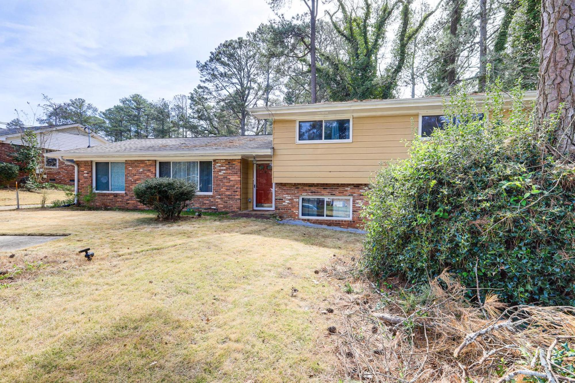 Holiday home 12 Mi To Dtwn With Patio And Grill!