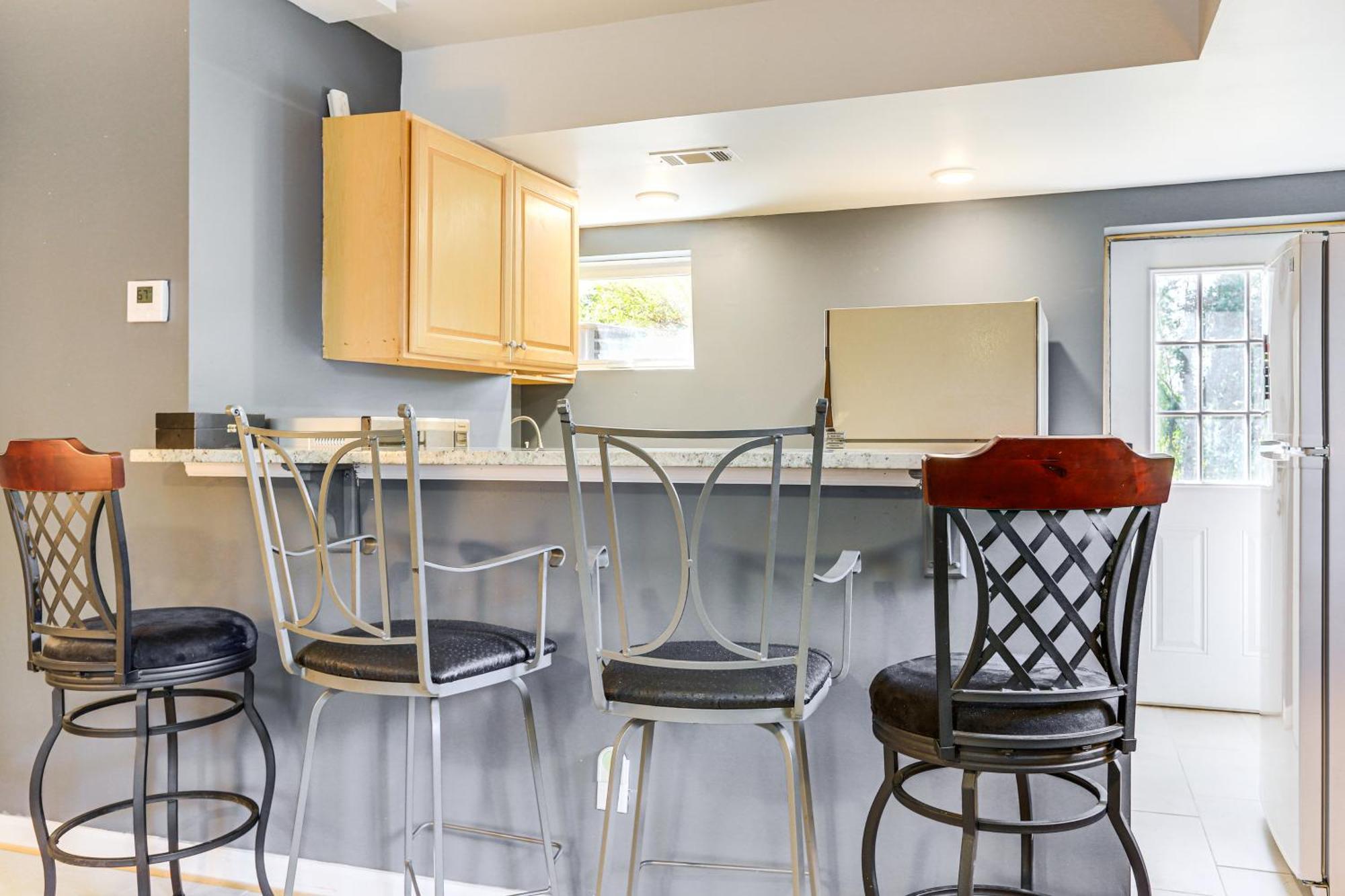 Holiday home 12 Mi To Dtwn With Patio And Grill! *