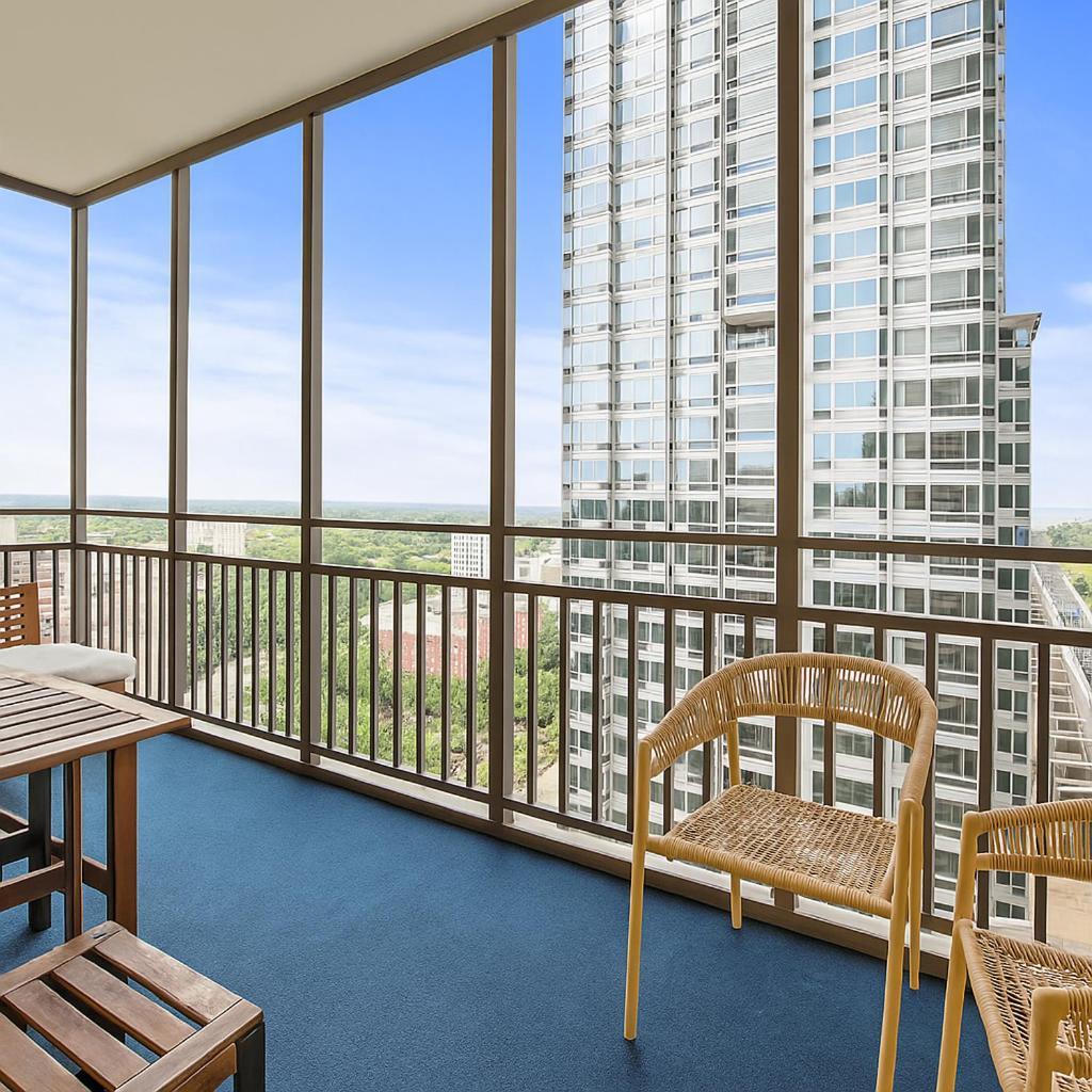 2bed In Historic Dwntwn Highrise- District