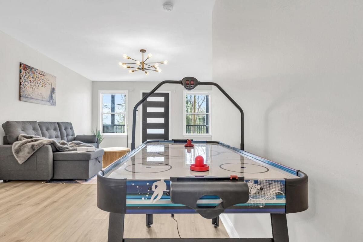 Luxe Family Oasis 7 Beds 2 And A Half Like Baths Sleeps 14 Villa *