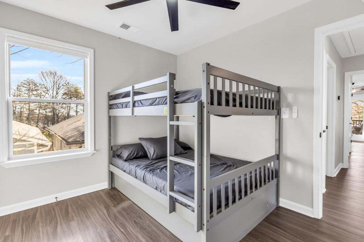 Luxe Family Oasis 7 Beds 2 And A Half Like Baths Sleeps 14 Villa