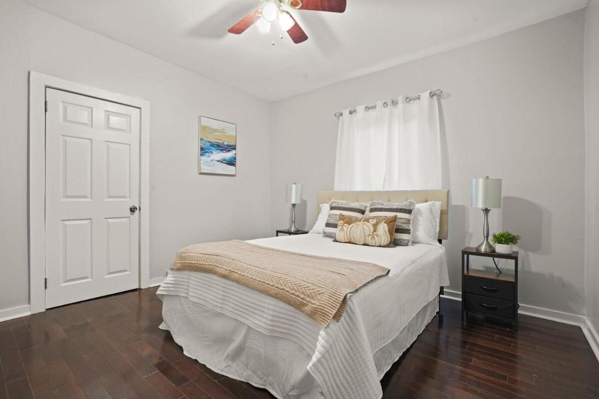 Midtown 2br Near Dt And G Aquarium