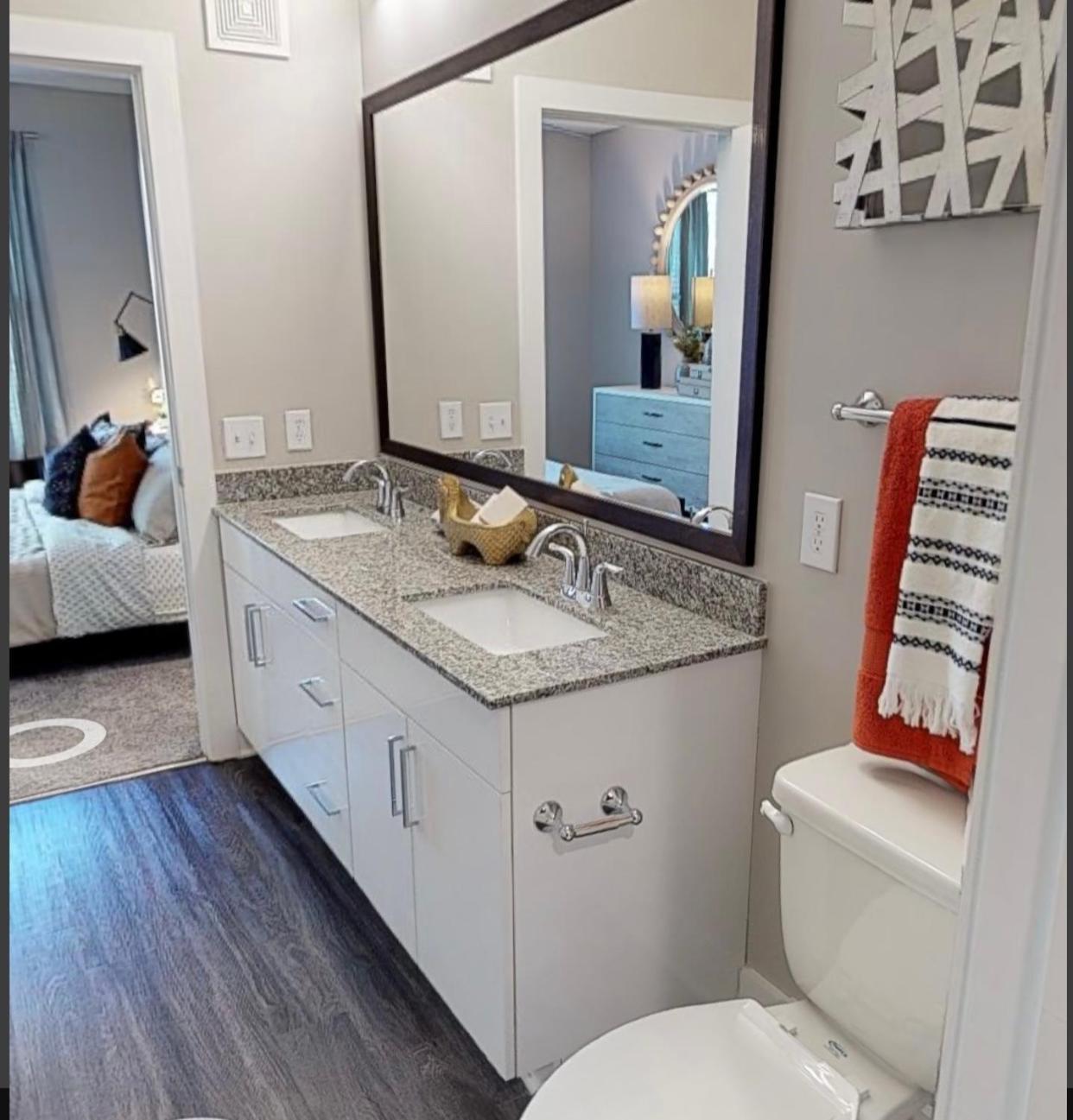 Yjky Llc Apartment *