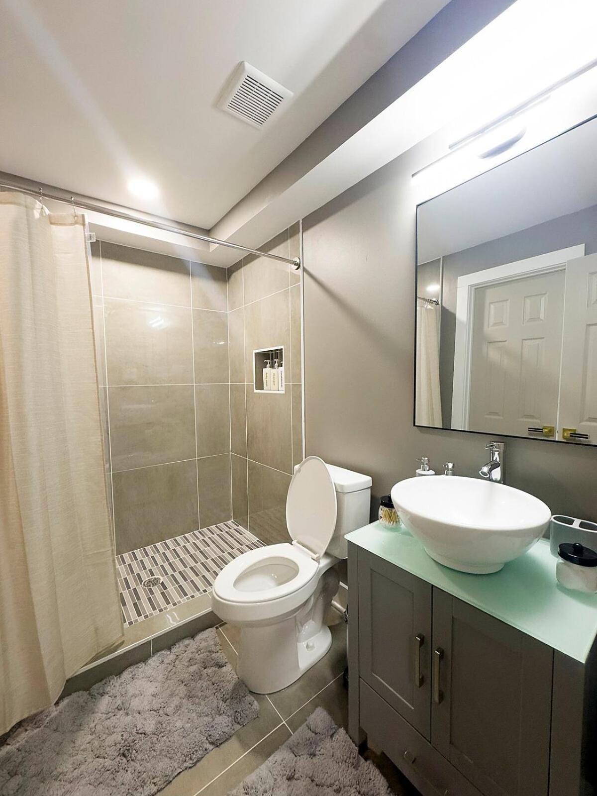 1br Oasis Escape In Se Holiday home Atlanta