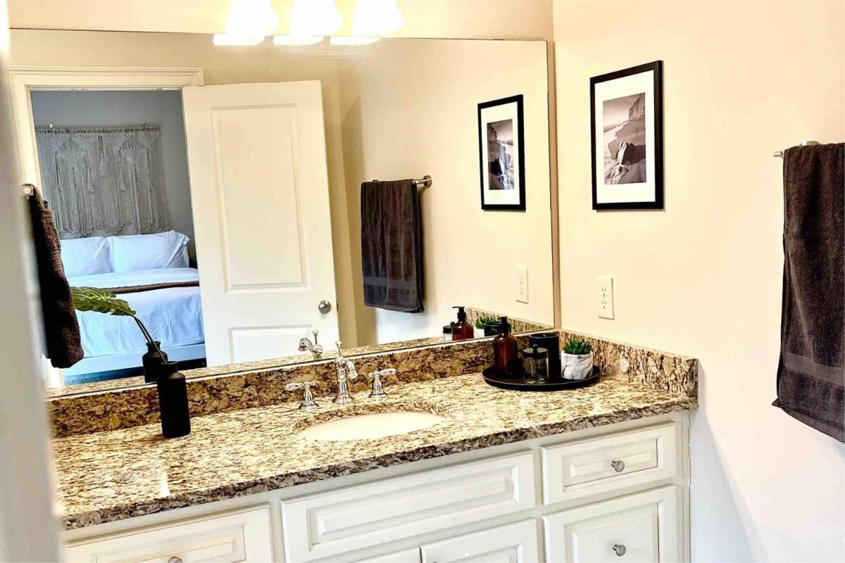 Luxury Buckhead Executive Oasis For Family Or Work