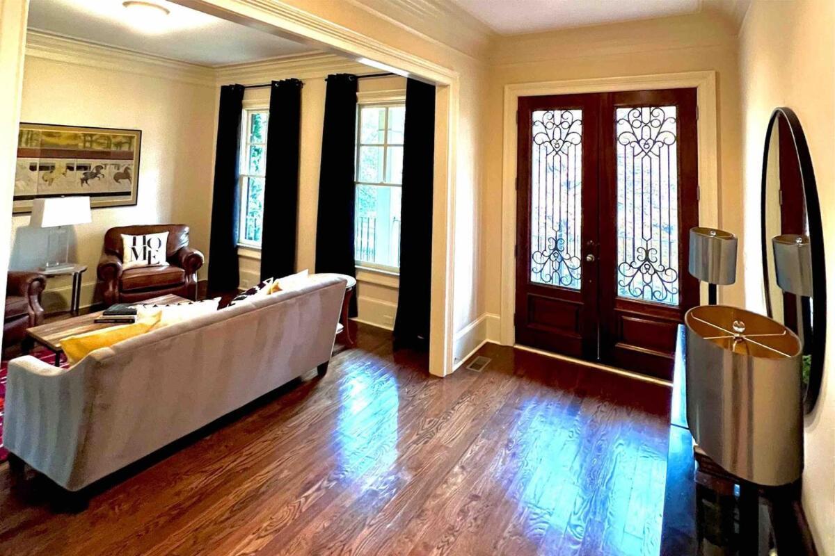 Luxury Buckhead Executive Oasis For Family Or Work *