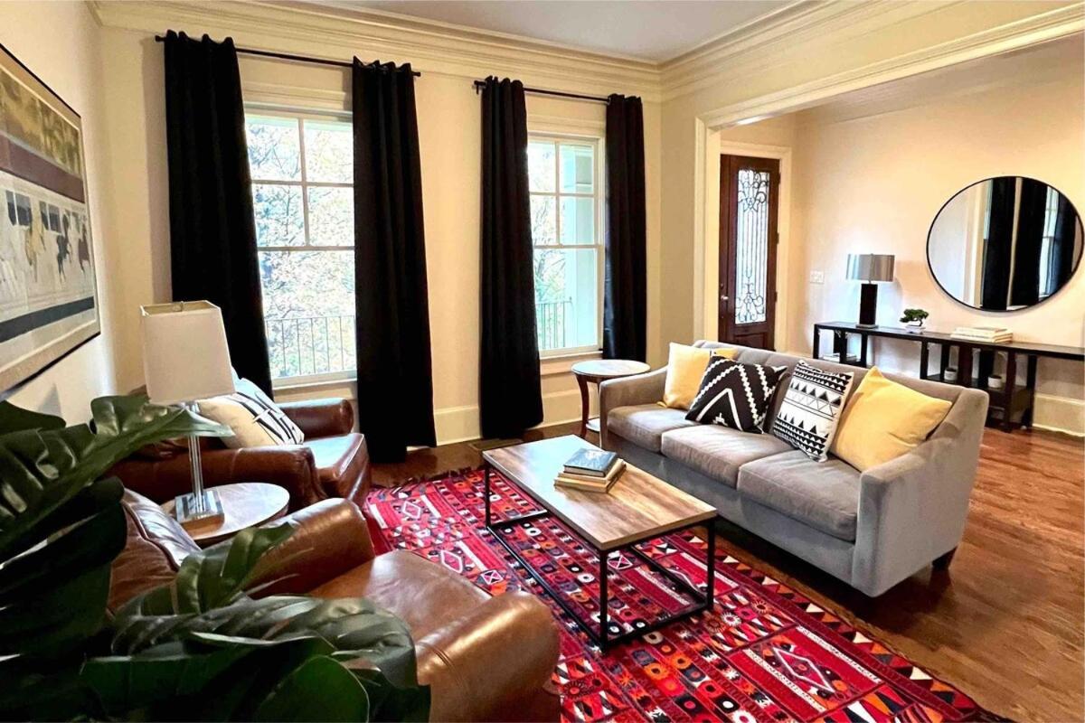 Luxury Buckhead Executive Oasis For Family Or Work