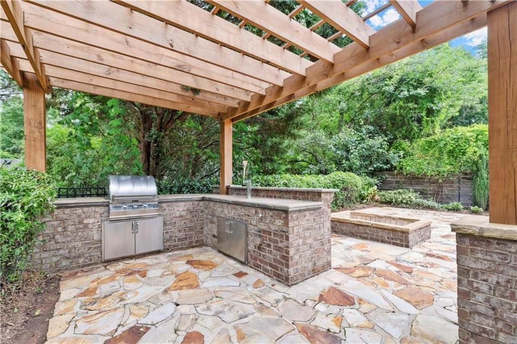 Luxury Buckhead Executive Oasis For Family Or Work * Atlanta
