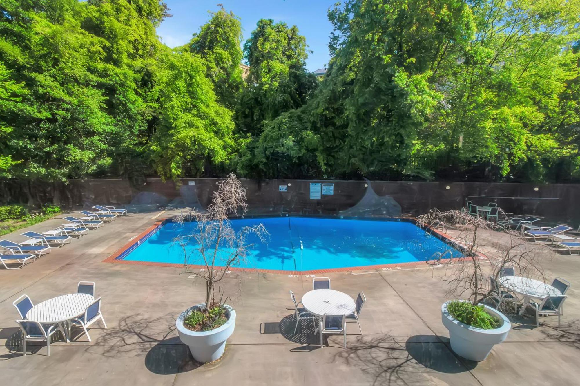 Apartment Perfect Dtwn 2 Bed W Cali King Bed And Gym Atlanta