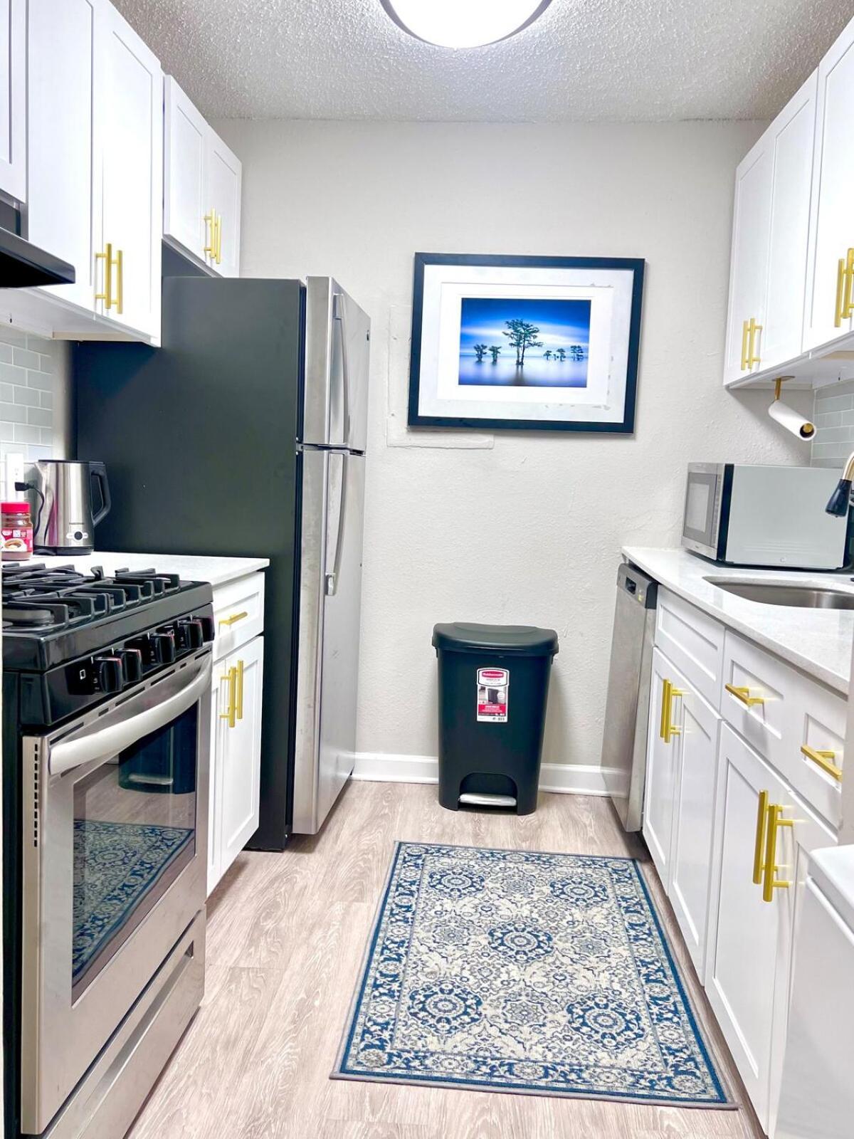 Glamorous 2bed Minutes To Braves Stadium Apartment *
