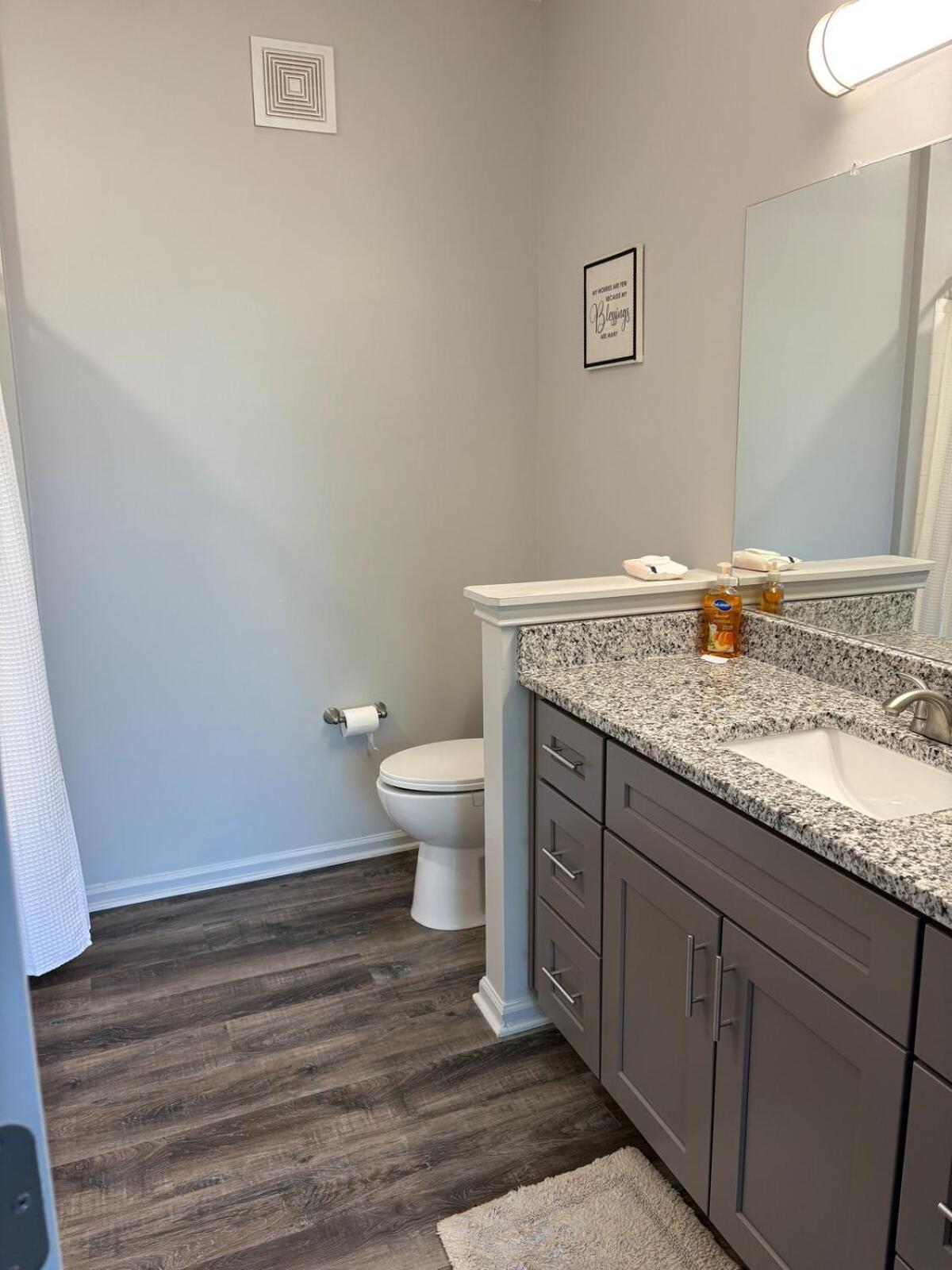 15 Minutes From Airport Charming 3 Bedroom Atlanta