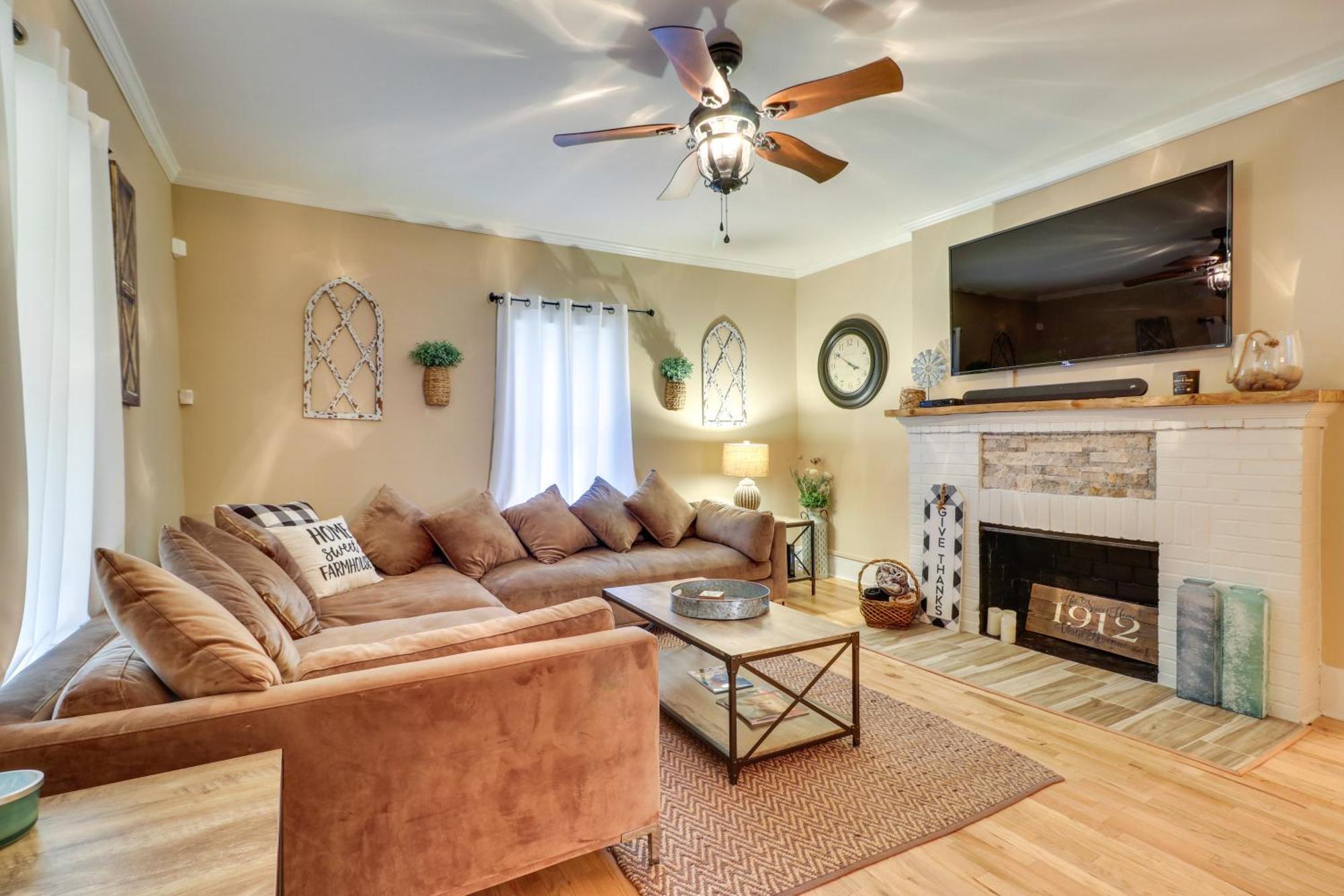 Updated With Backyard, 10mi To Dtwn Atlanta
