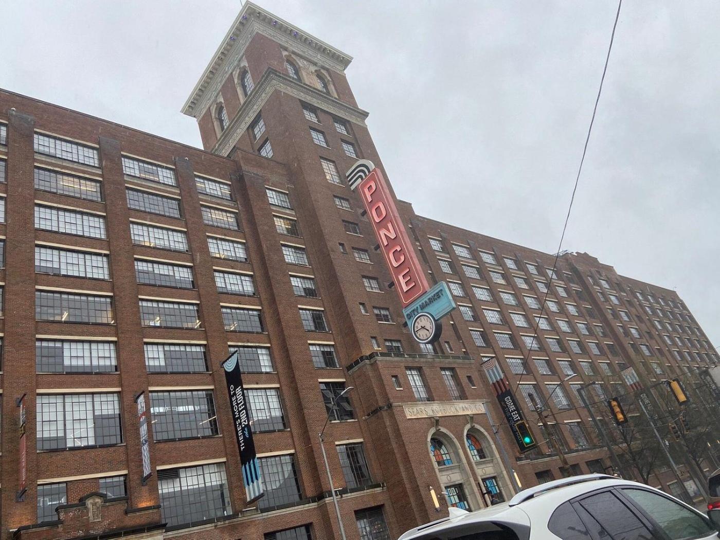 King Bed, Walk To Beltline Inman Park, Pets Welcome Apartment