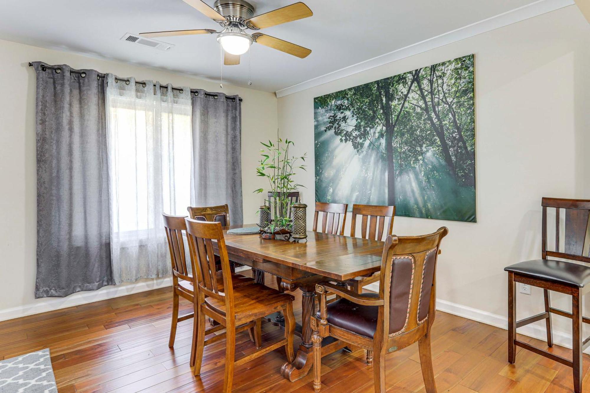 Holiday home 12 Mi To Dtwn With Patio And Grill! Atlanta