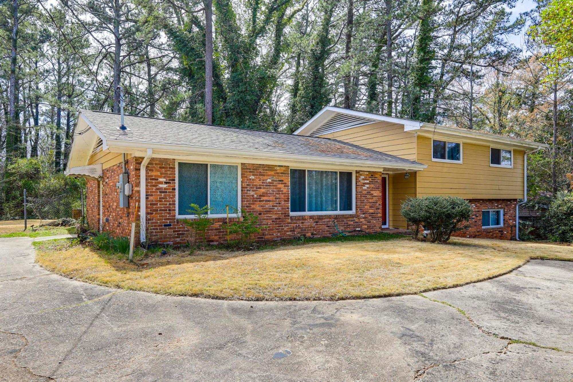 Holiday home 12 Mi To Dtwn With Patio And Grill! Atlanta