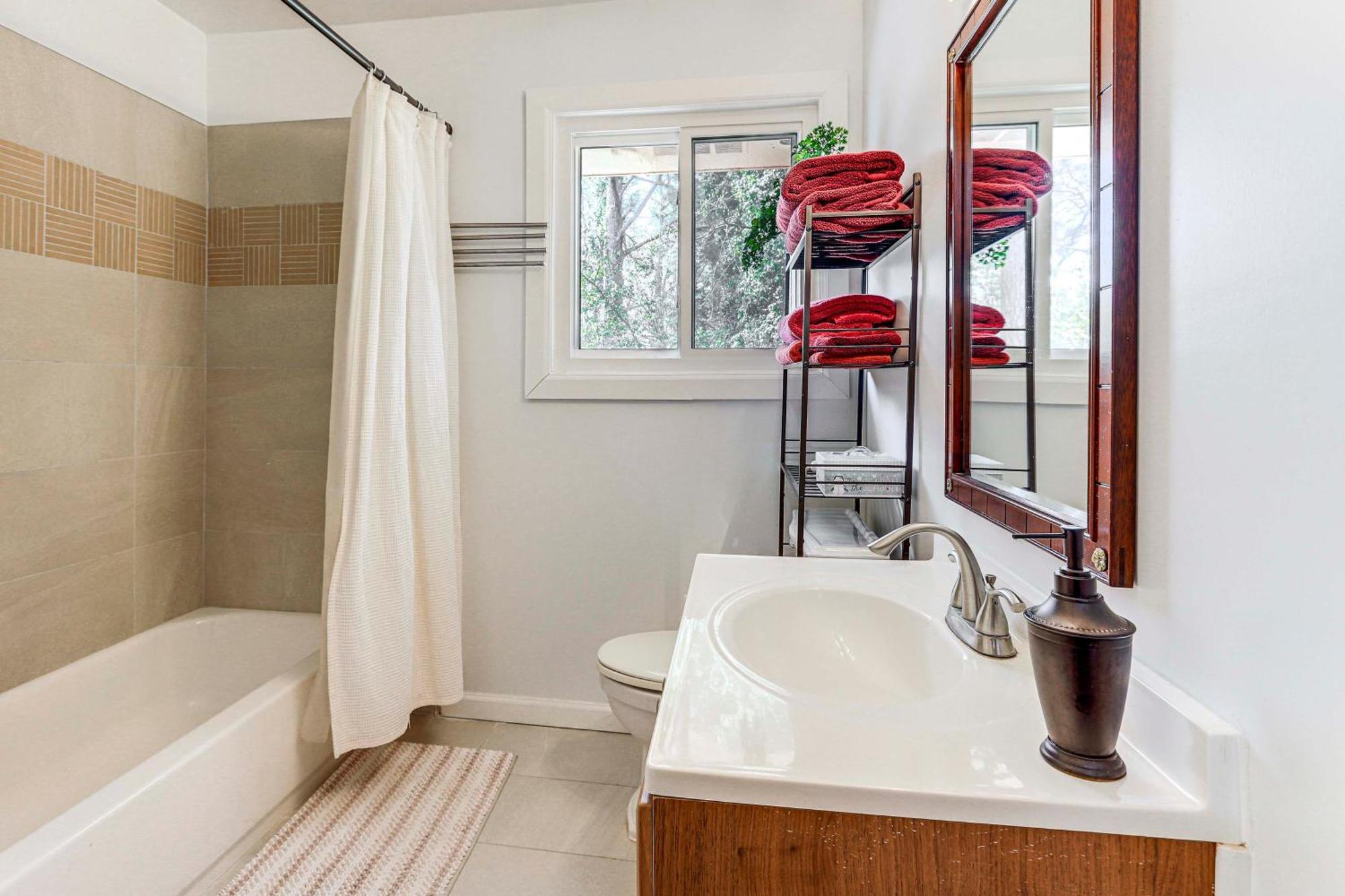 12 Mi To Dtwn With Patio And Grill! * Atlanta