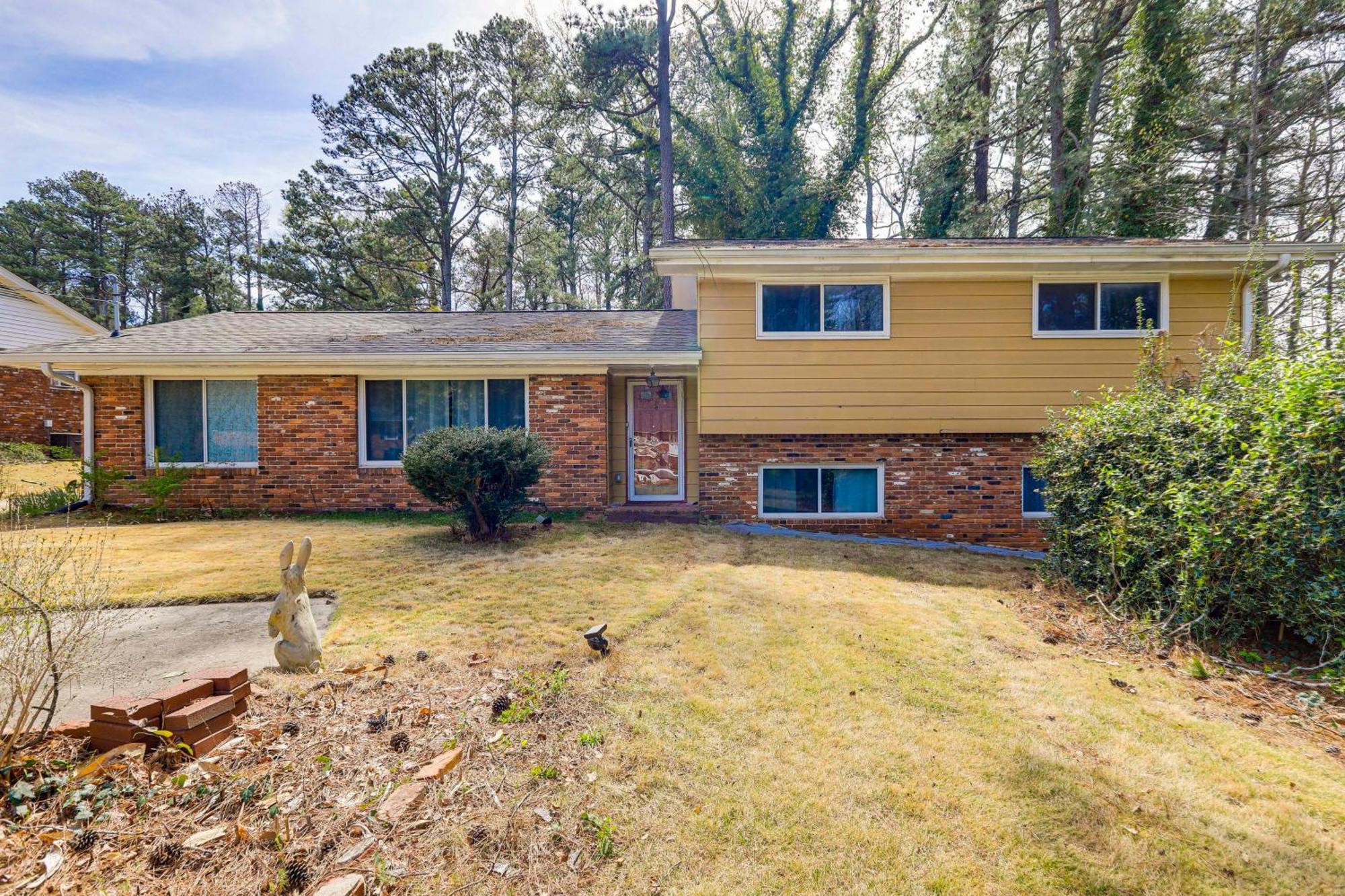Holiday home 12 Mi To Dtwn With Patio And Grill! Atlanta