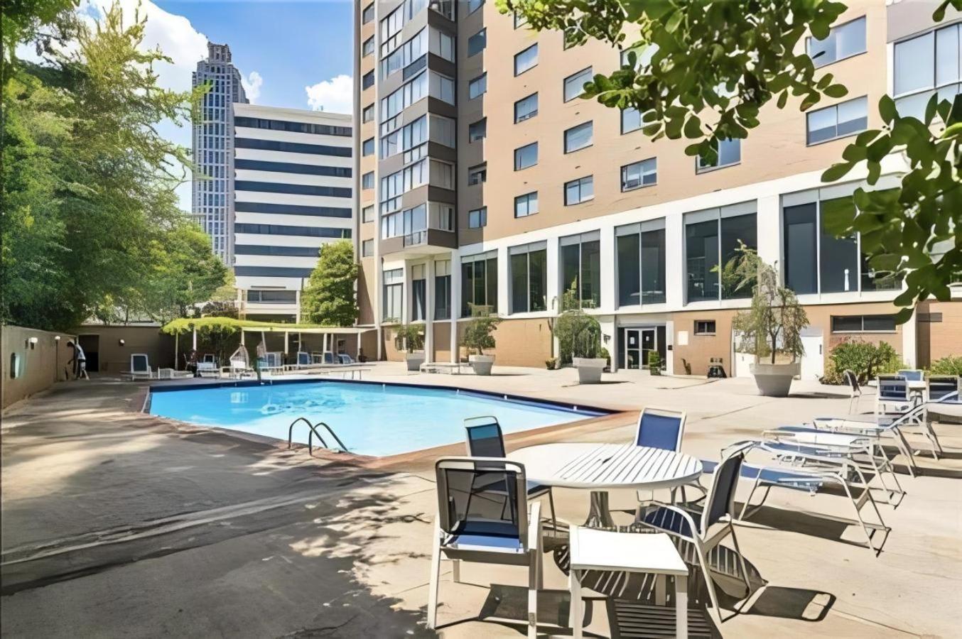 Downtown View Renovated 2 Beds Free Parking Lm1503 Holiday home