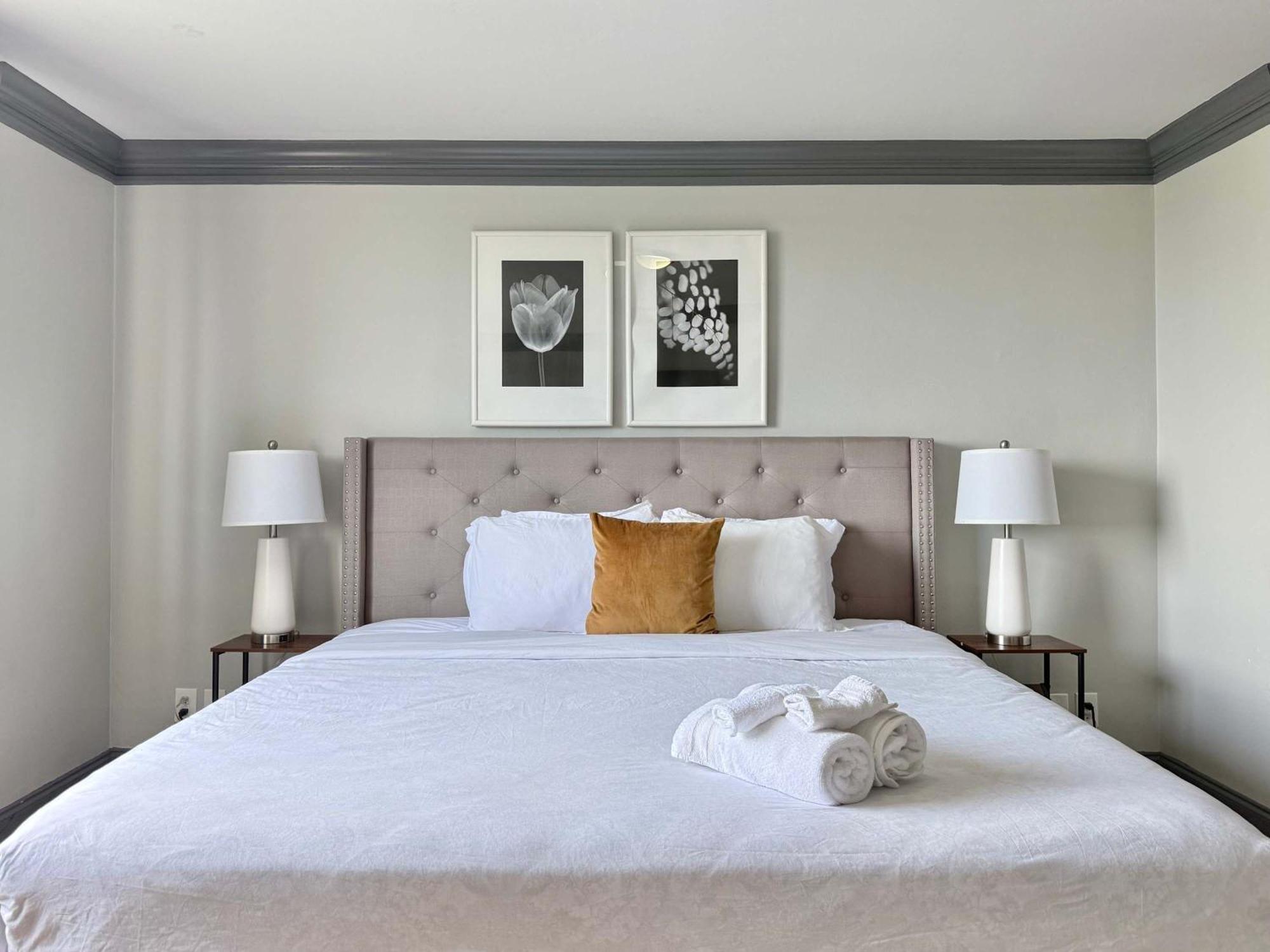 Downtown 24h Concierge 3 Bds 2br Onsite Parking Lm706 *