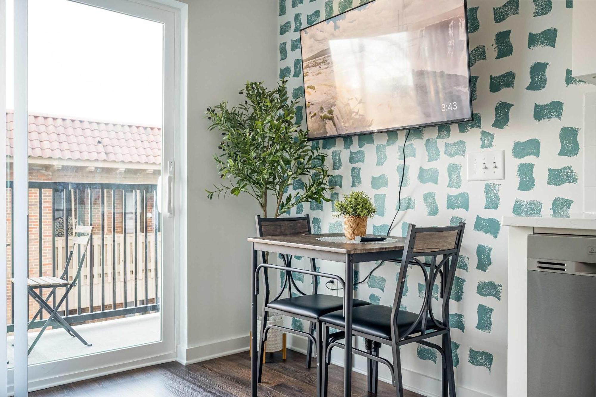 Luxe 1br W Balcony In Downtown 542blvd Atlanta
