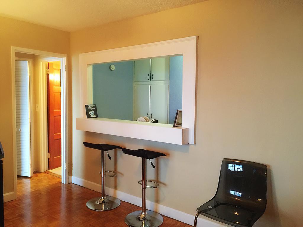 Downtown 1 Bedroom 18h *