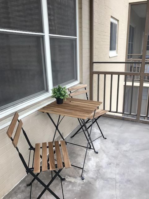 Simple Beauty Downtown Sleeps 4 *
